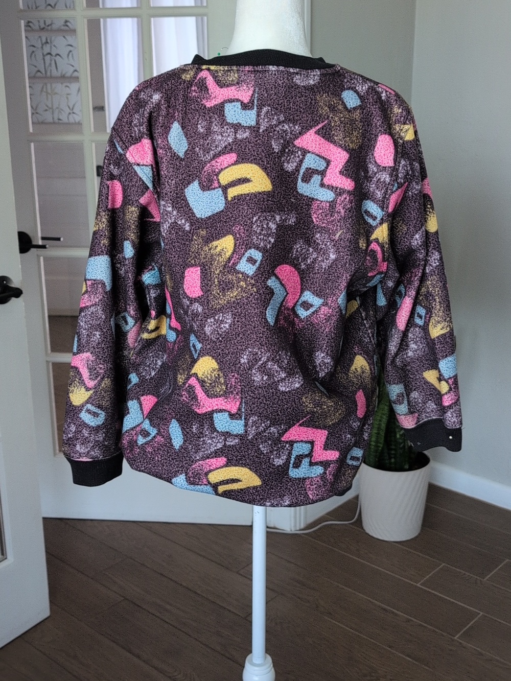 Vintage Retro Long-Sleeve Pullover Shirt in Multicolor Abstract Print Size Large - Picture 4 of 6